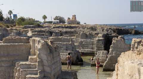 Chiese, torri, spiagge libere e bar d'antan: Capitolo non  solo feste e lidi